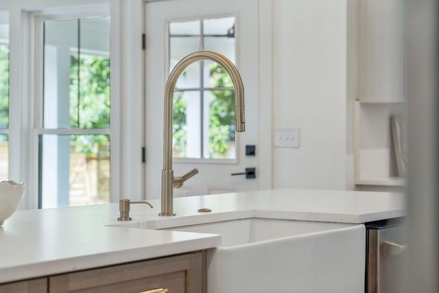 980 Cottingham Drive, Mount Pleasant, SC 29464