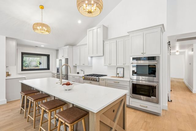 980 Cottingham Drive, Mount Pleasant, SC 29464