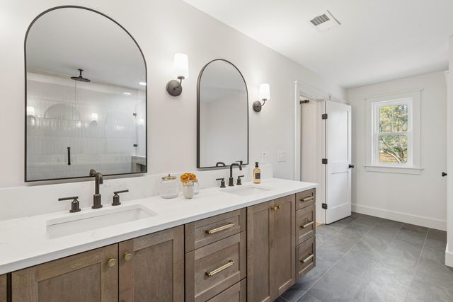 980 Cottingham Drive, Mount Pleasant, SC 29464