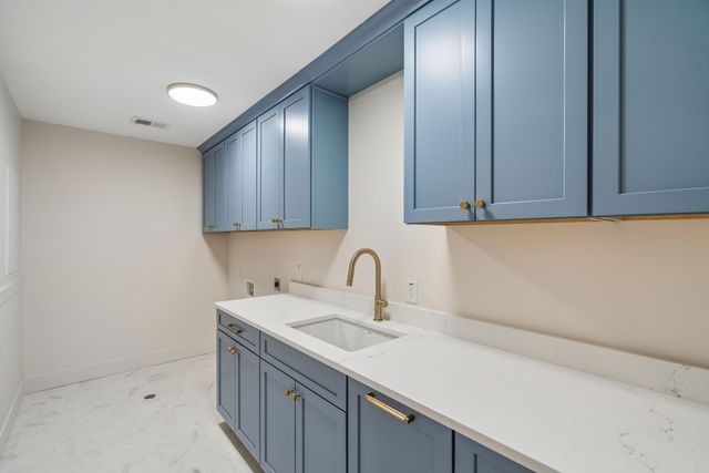 980 Cottingham Drive, Mount Pleasant, SC 29464