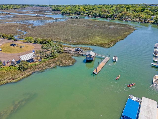 980 Cottingham Drive, Mount Pleasant, SC 29464