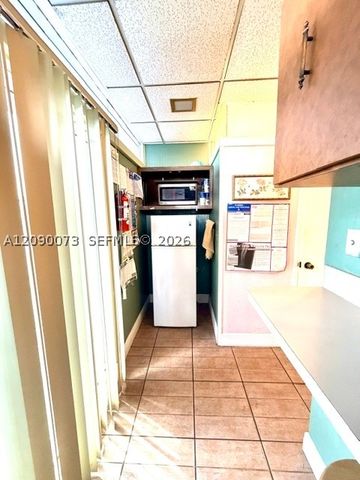 2825 E 4th Ave, Hialeah, FL 33013