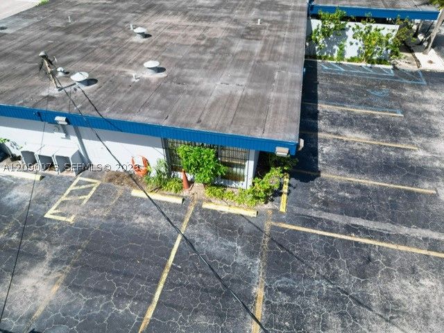 2825 E 4th Ave, Hialeah, FL 33013