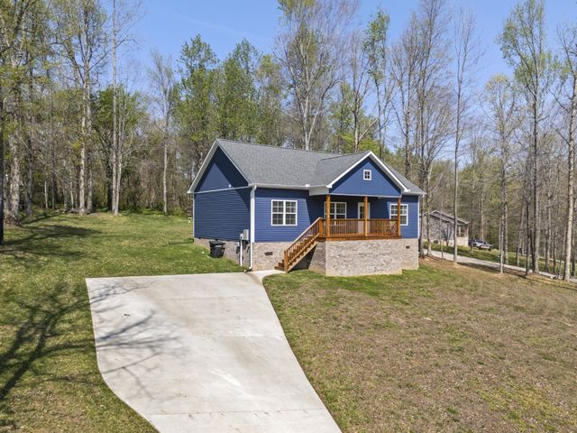 521 Lewis Ln, Charlotte, TN 37036