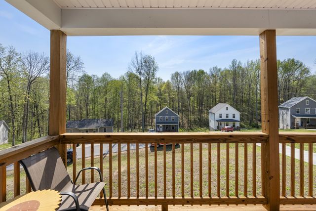 521 Lewis Ln, Charlotte, TN 37036