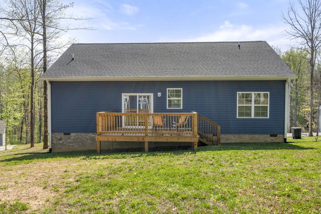 521 Lewis Ln, Charlotte, TN 37036
