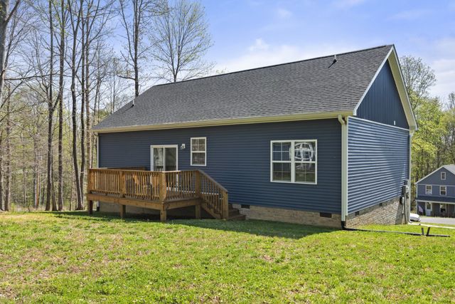 521 Lewis Ln, Charlotte, TN 37036