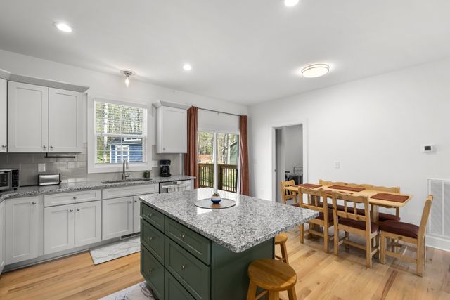 521 Lewis Ln, Charlotte, TN 37036
