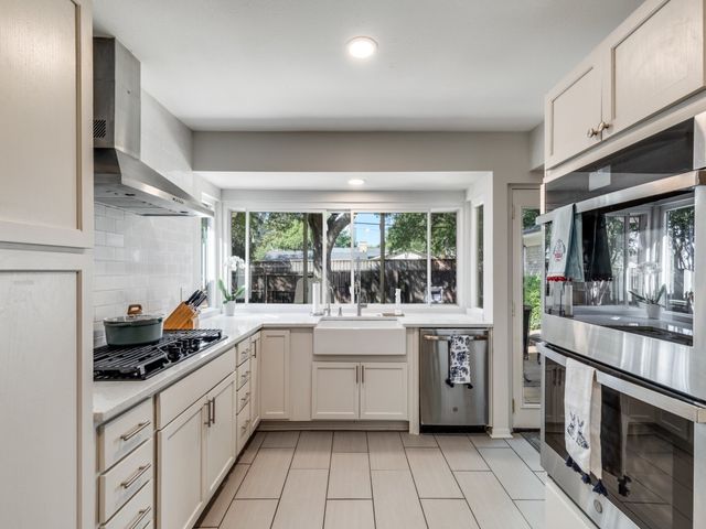 3807 Blue Trace Lane, Farmers Branch, TX 75244