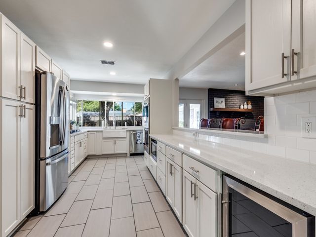 3807 Blue Trace Lane, Farmers Branch, TX 75244