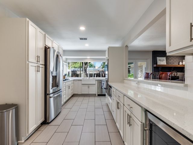 3807 Blue Trace Lane, Farmers Branch, TX 75244