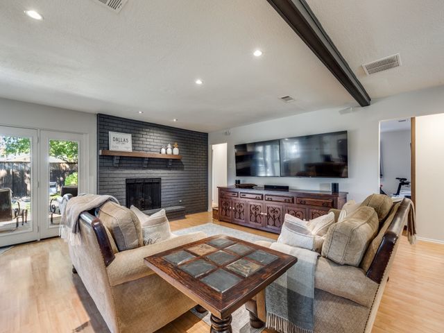 3807 Blue Trace Lane, Farmers Branch, TX 75244