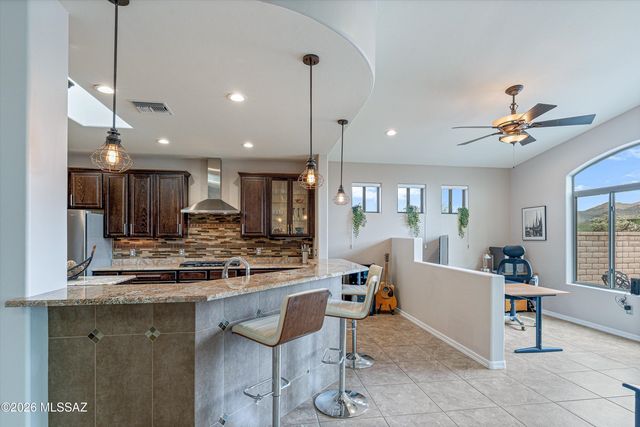 4180 W Distant Wash Court, Marana, AZ 85658
