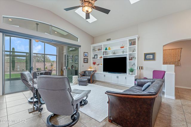 4180 W Distant Wash Court, Marana, AZ 85658