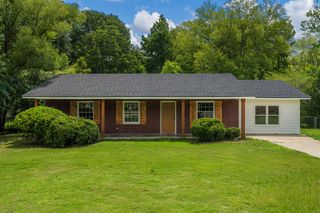 2906 Kent Drive, Phenix City, AL 36870