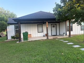 1131 W Sterrett Road, Waxahachie, TX 75167