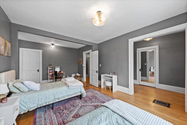 2627 N Murray AVENUE, Milwaukee, WI 53211