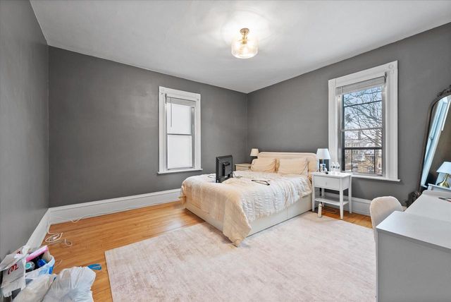 2627 N Murray AVENUE, Milwaukee, WI 53211