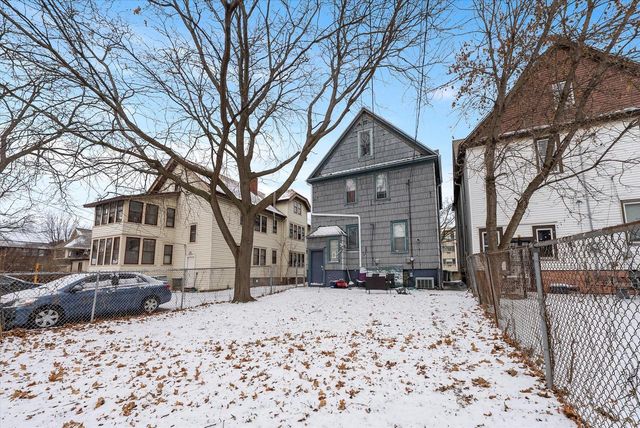 2627 N Murray AVENUE, Milwaukee, WI 53211