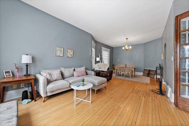 2627 N Murray AVENUE, Milwaukee, WI 53211