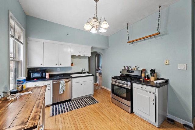 2627 N Murray AVENUE, Milwaukee, WI 53211