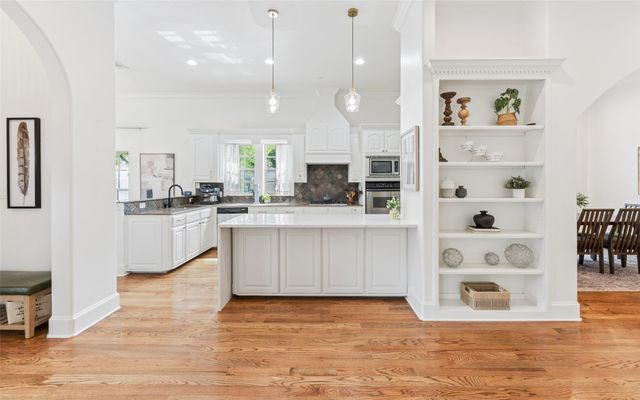 53 Piazza Lane 110, Colleyville, TX 76034