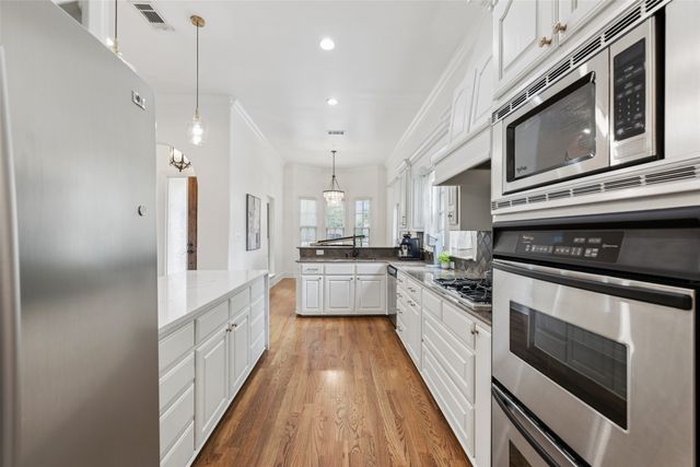 53 Piazza Lane 110, Colleyville, TX 76034