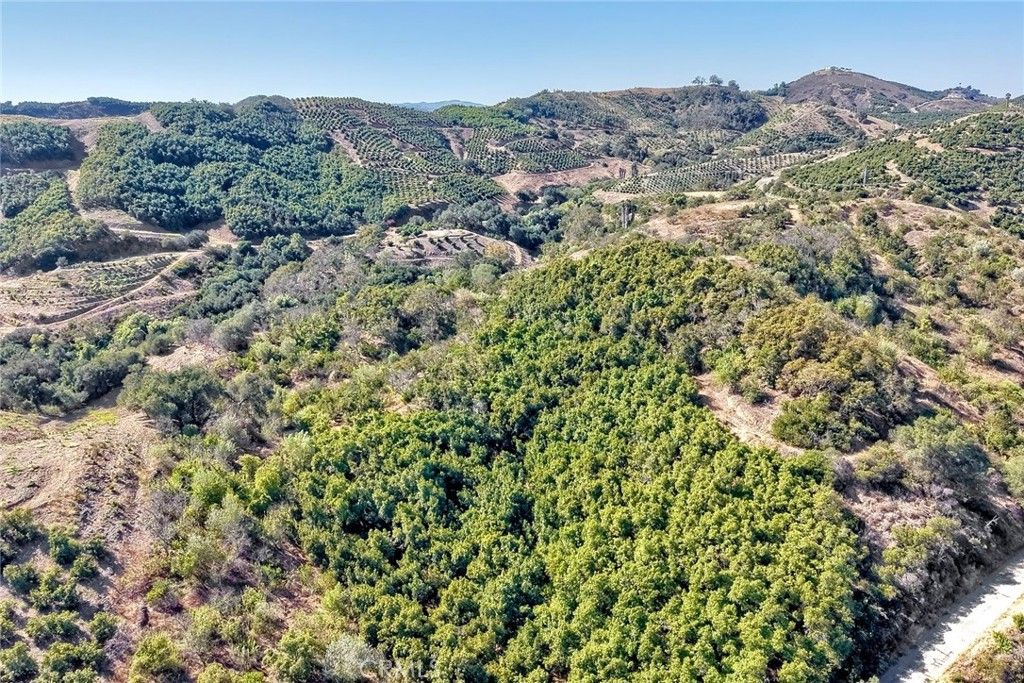 1 Via De Los Robles, Temecula, CA 92590 — photo 3