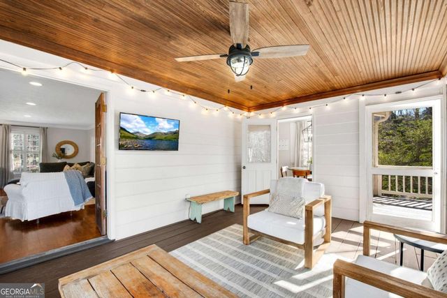 1751 E Bank Drive, Marietta, GA 30068