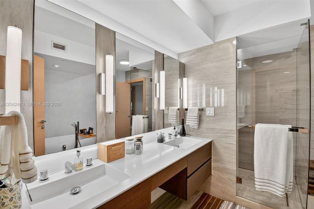 18671 Collins Ave 1401, Sunny Isles Beach, FL 33160