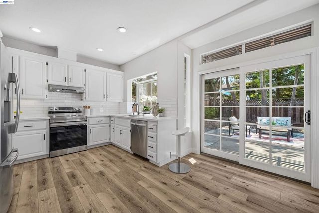55 Heather Garden Ln, Danville, CA 94506