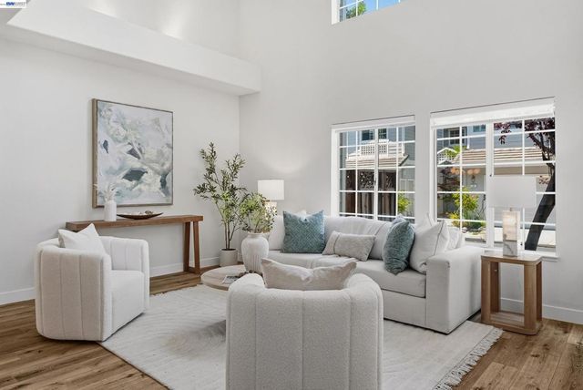55 Heather Garden Ln, Danville, CA 94506