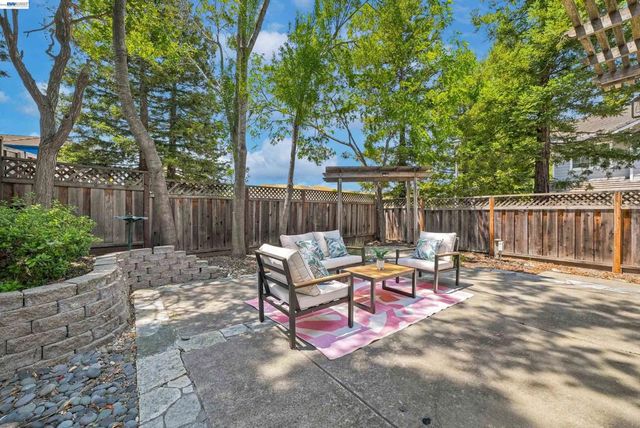 55 Heather Garden Ln, Danville, CA 94506