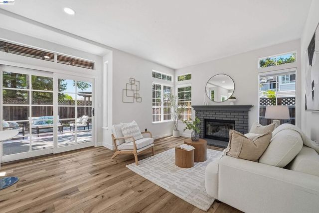 55 Heather Garden Ln, Danville, CA 94506