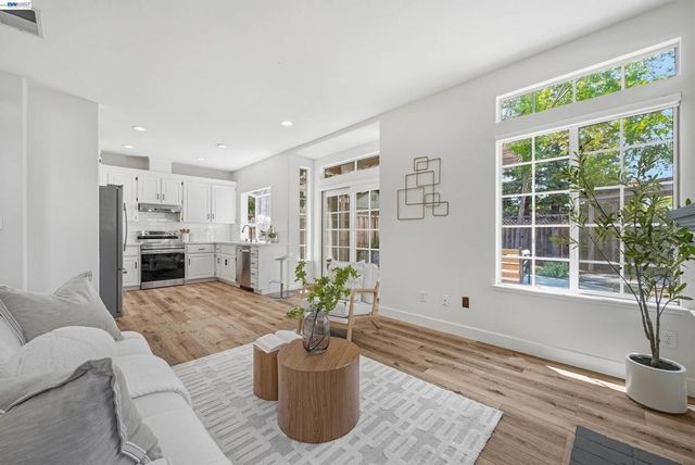 55 Heather Garden Ln, Danville, CA 94506