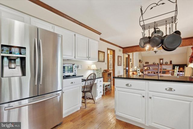 1825 WALNUT LN, Quakertown, PA 18951