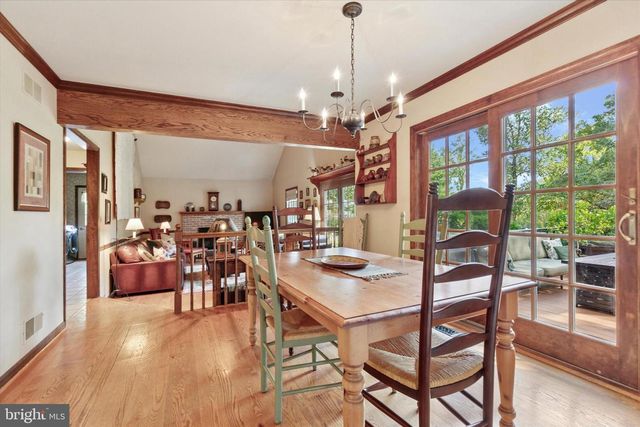 1825 WALNUT LN, Quakertown, PA 18951