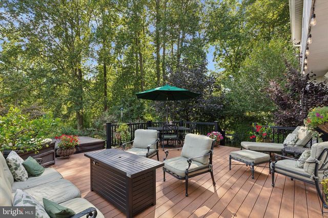 1825 WALNUT LN, Quakertown, PA 18951