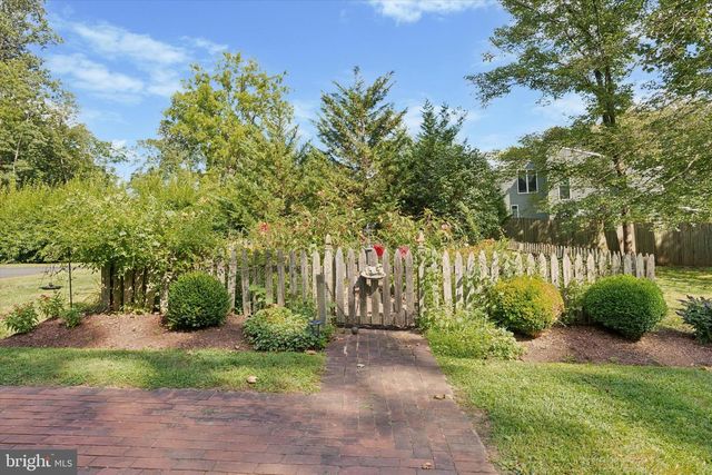 1825 WALNUT LN, Quakertown, PA 18951