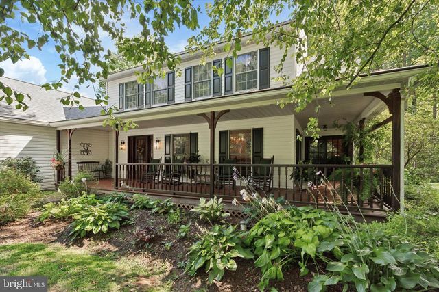 1825 WALNUT LN, Quakertown, PA 18951