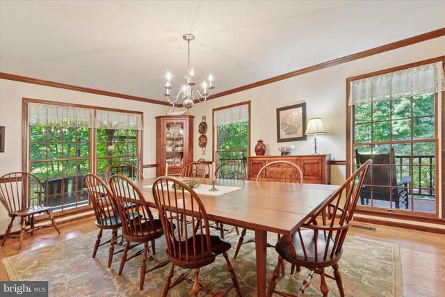 1825 WALNUT LN, Quakertown, PA 18951
