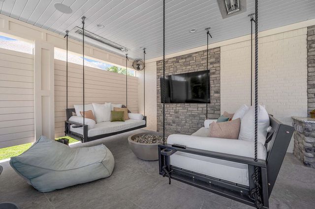 127 Meadow Ridge Drive, Nicholasville, KY 40356