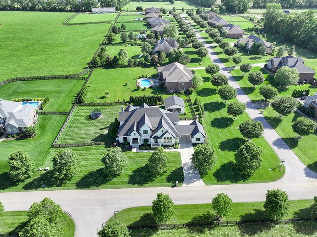 127 Meadow Ridge Drive, Nicholasville, KY 40356