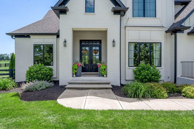 127 Meadow Ridge Drive, Nicholasville, KY 40356