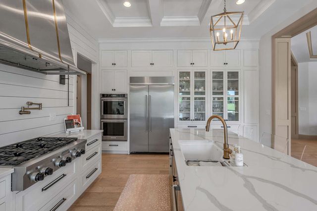 127 Meadow Ridge Drive, Nicholasville, KY 40356