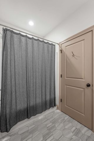 127 Meadow Ridge Drive, Nicholasville, KY 40356