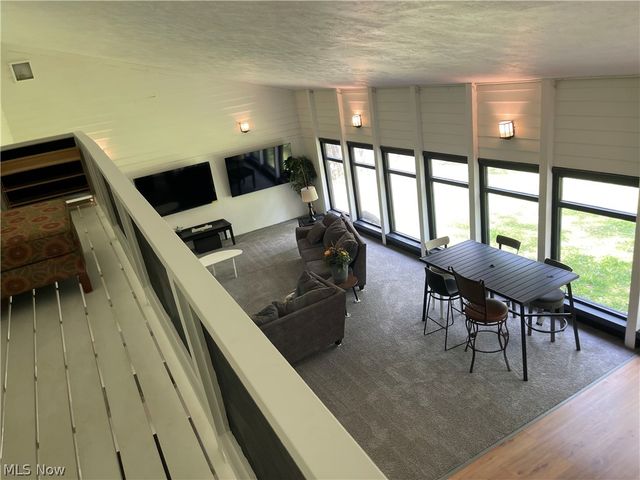 607 Castle Boulevard, Akron, OH 44313