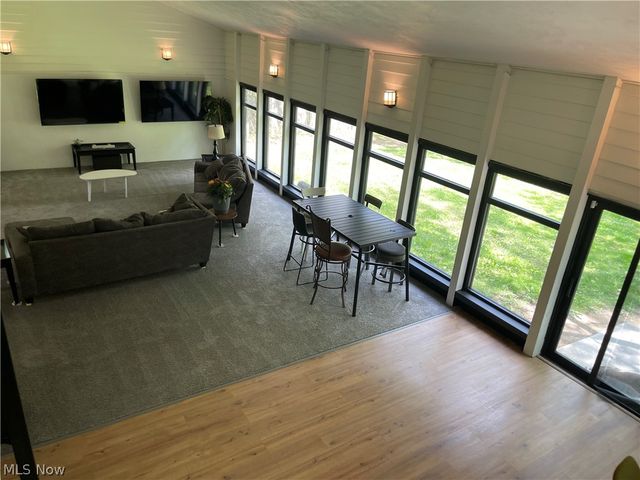 607 Castle Boulevard, Akron, OH 44313