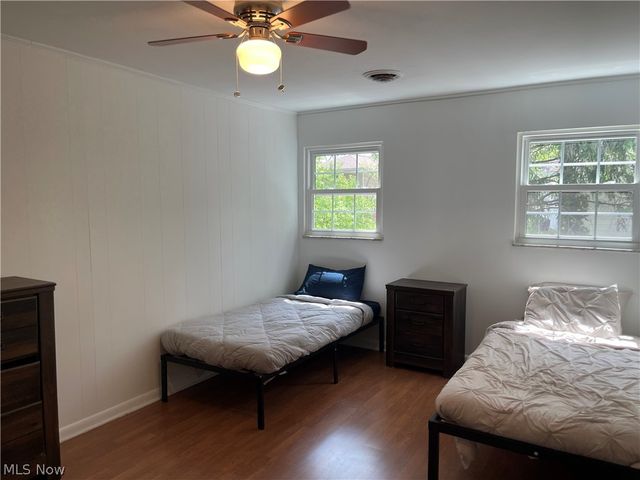 607 Castle Boulevard, Akron, OH 44313