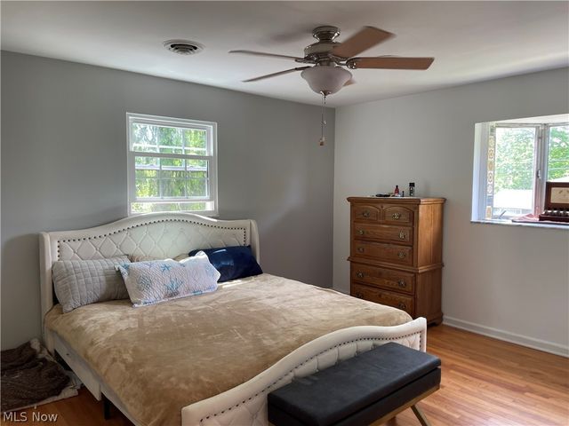 607 Castle Boulevard, Akron, OH 44313